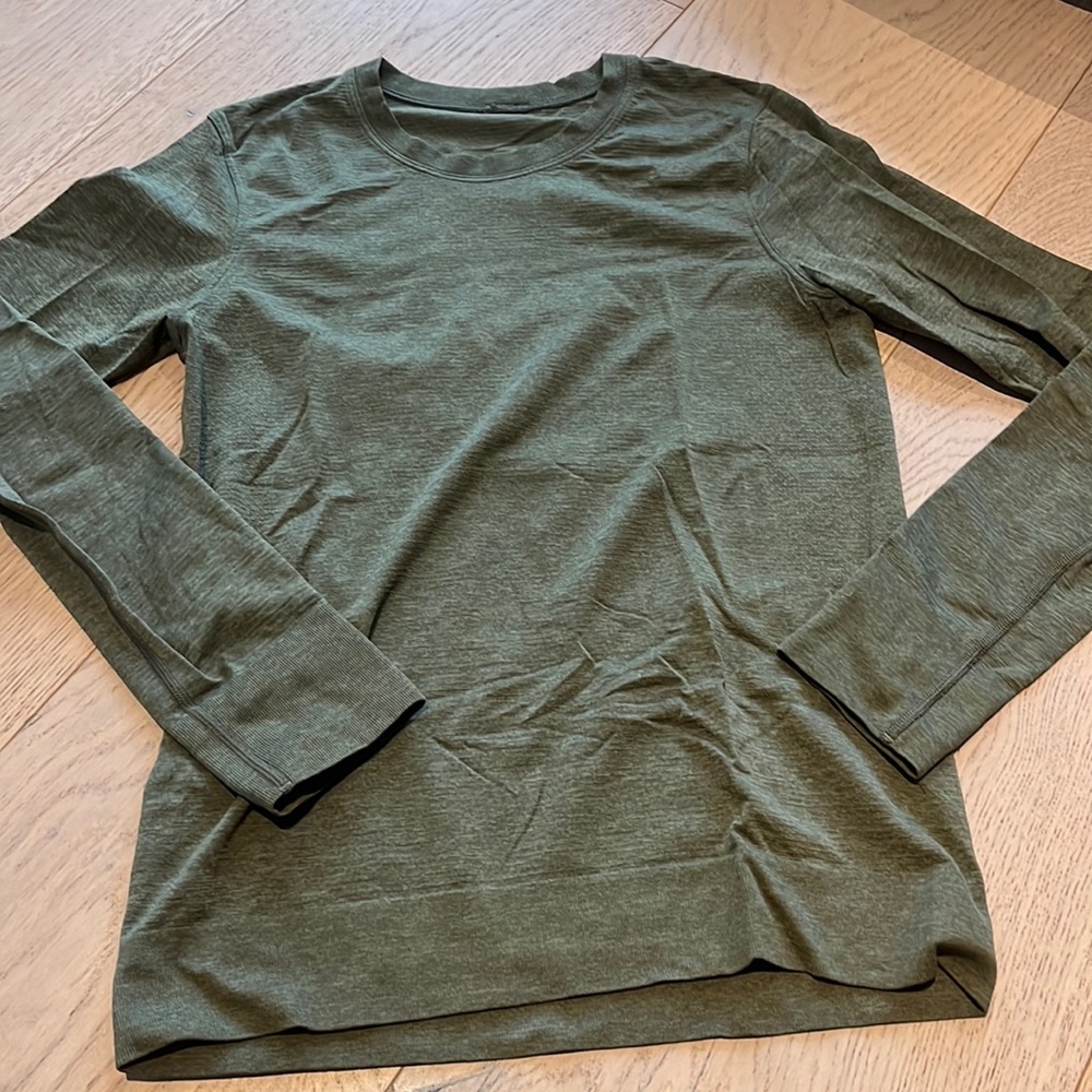 Lululemon long sleeve shirt